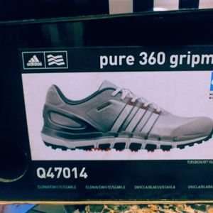 New.  Adidas ladies sz 7.5 med. golf shoe.